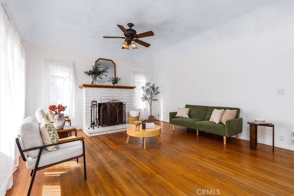 5907 Ibbetson Avenue