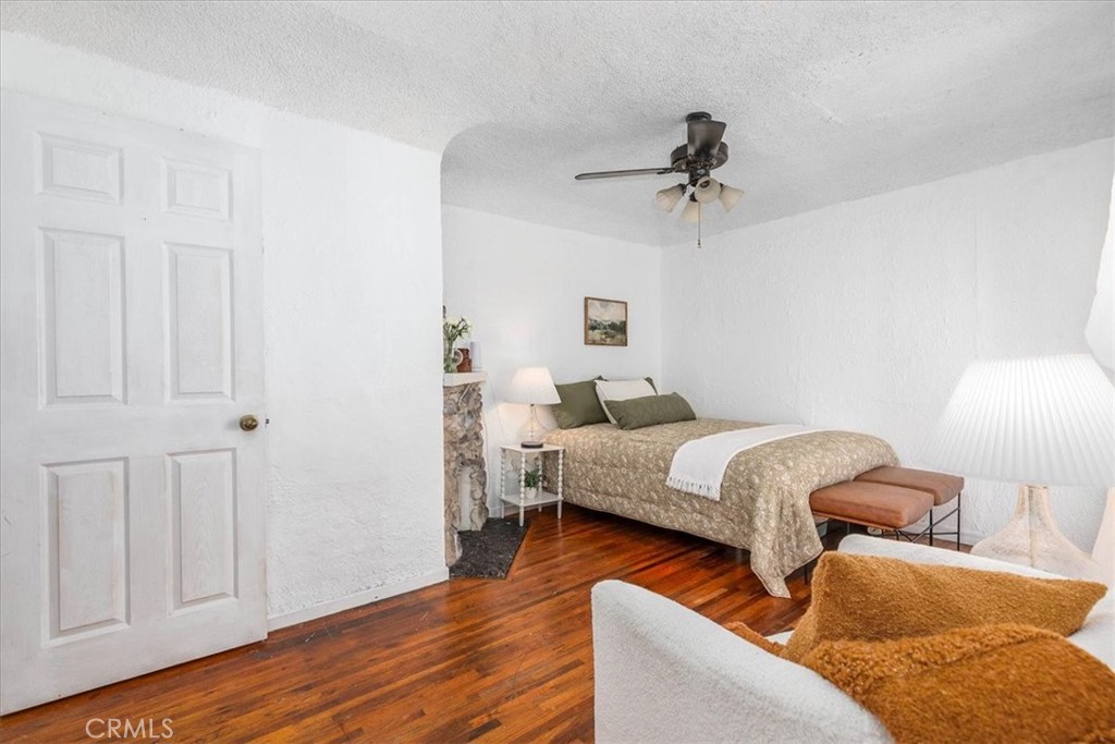 5907 Ibbetson Avenue