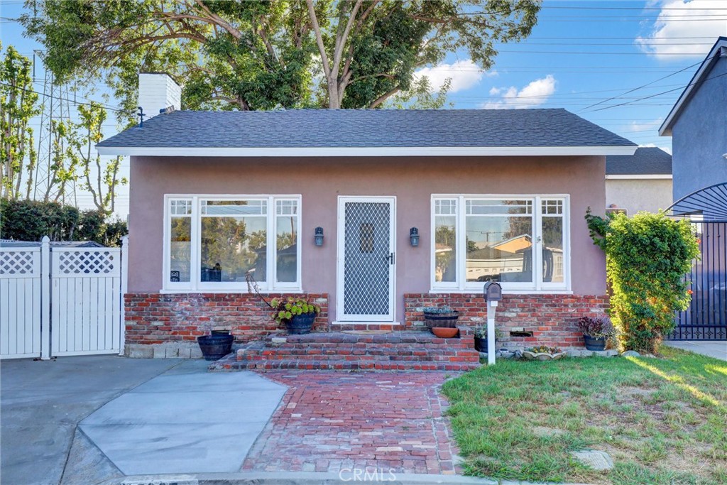 5907 Ibbetson Avenue