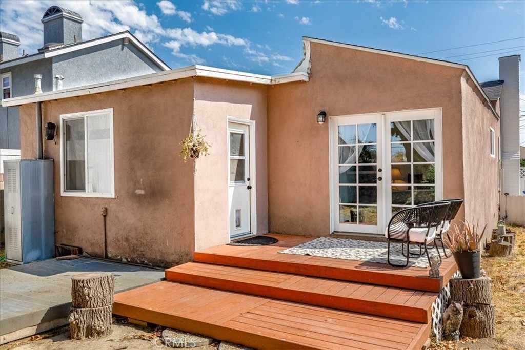 5907 Ibbetson Avenue