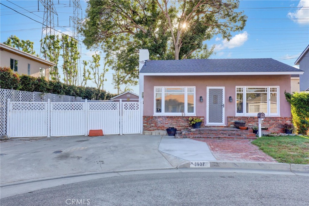 5907 Ibbetson Avenue