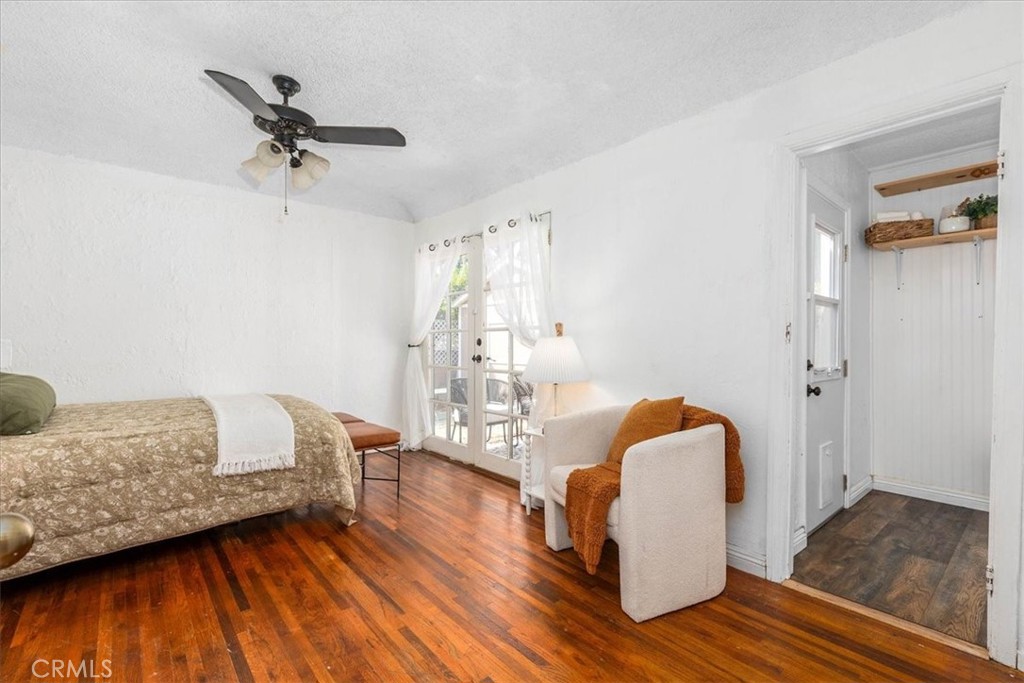 5907 Ibbetson Avenue