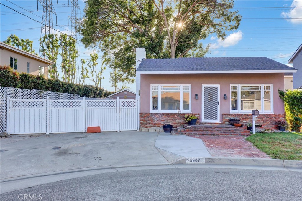 5907 Ibbetson Avenue