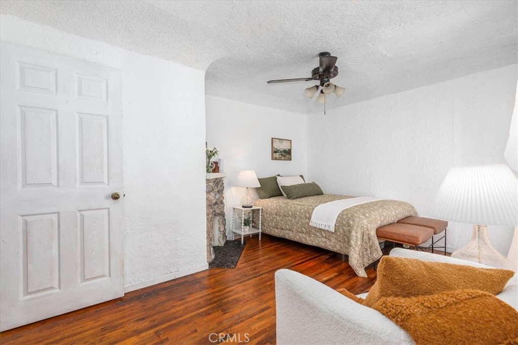 5907 Ibbetson Avenue