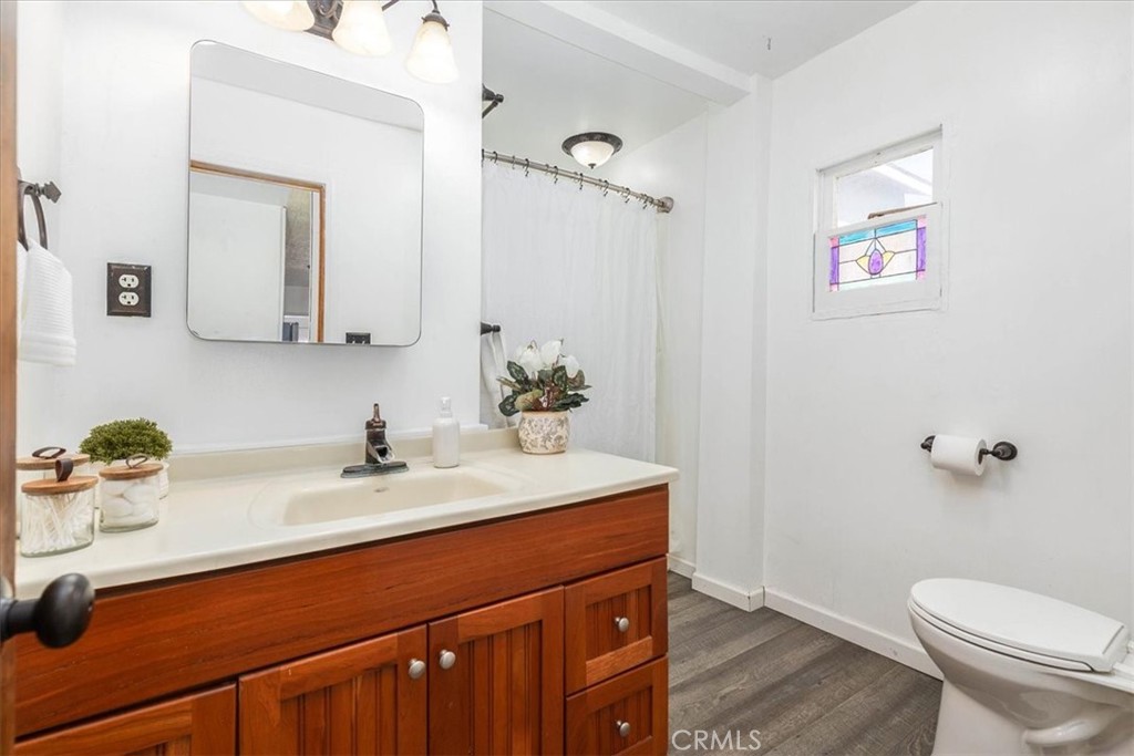 5907 Ibbetson Avenue