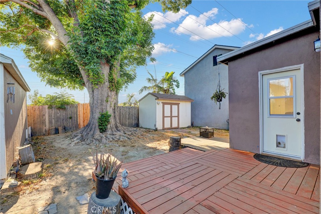 5907 Ibbetson Avenue