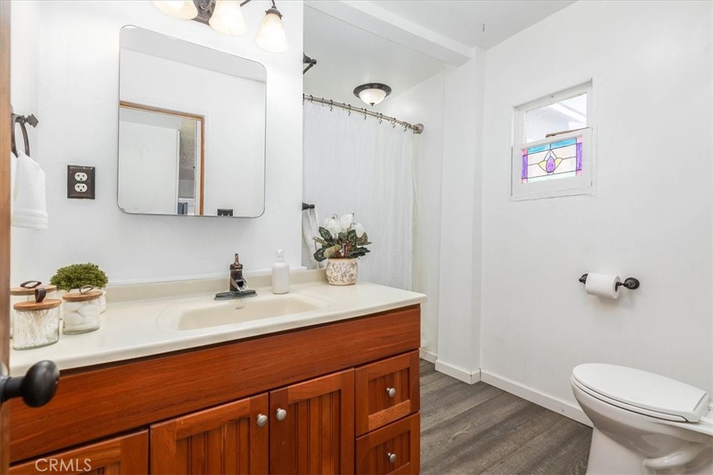 5907 Ibbetson Avenue