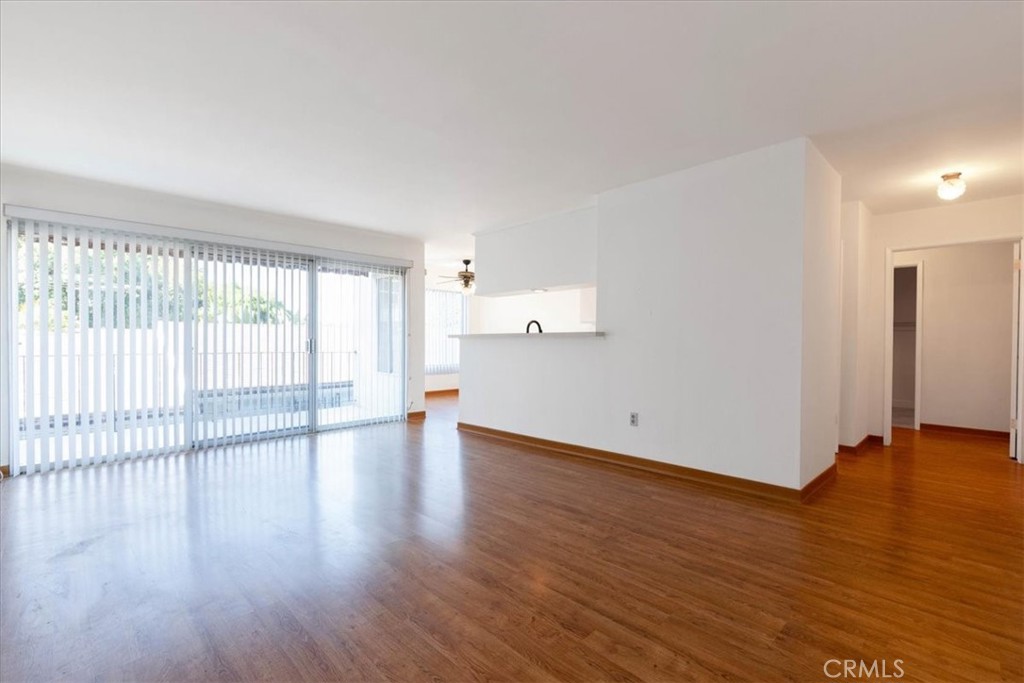 372 Carroll Park East 208