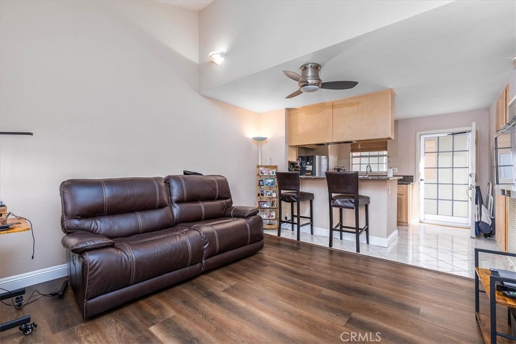 1201 1201 Belmont Avenue 303