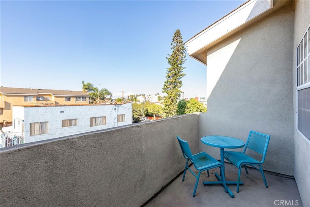 1201 1201 Belmont Avenue 303