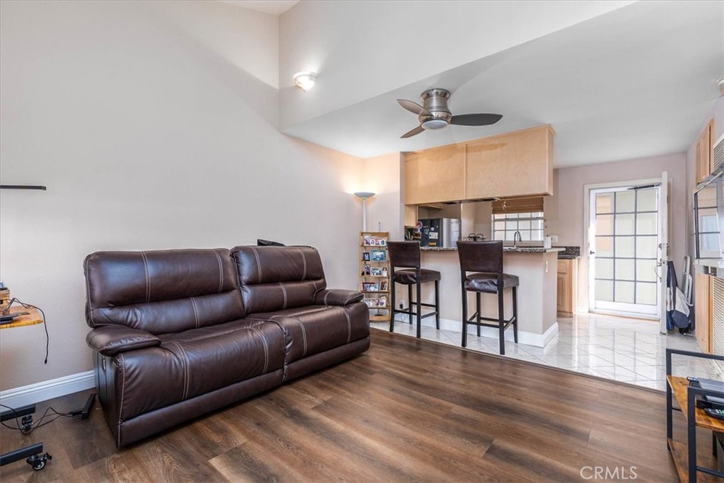 1201 1201 Belmont Avenue 303