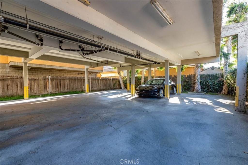 1201 1201 Belmont Avenue 303