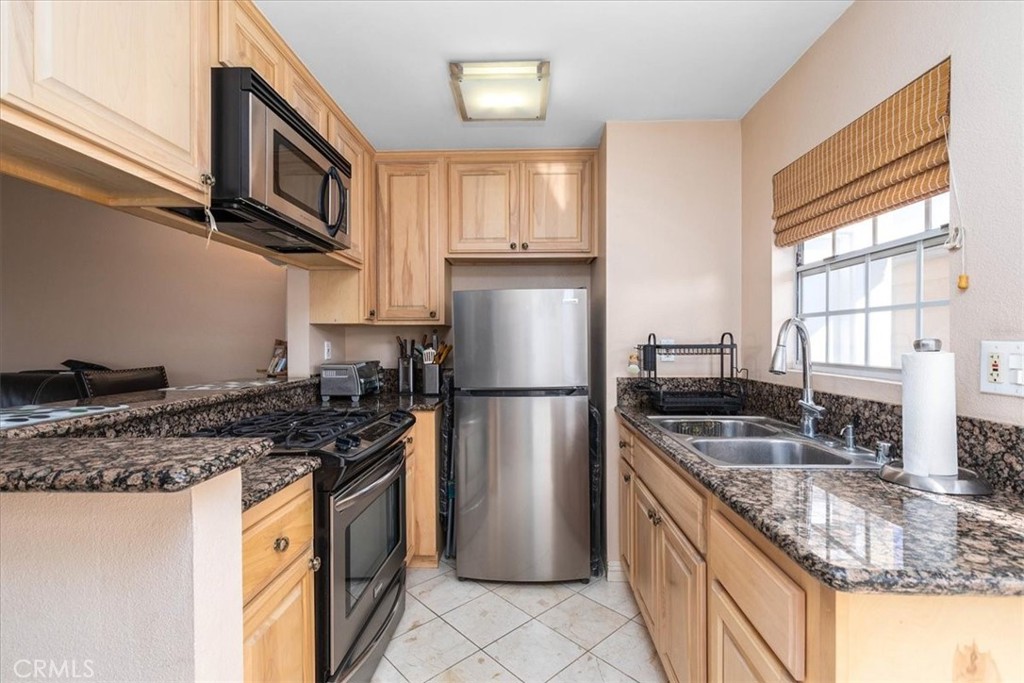 1201 1201 Belmont Avenue 303