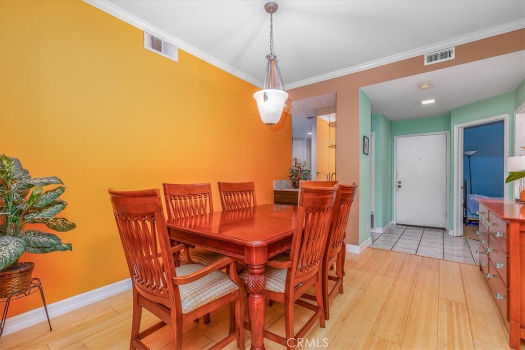 3913 N North Virginia Road 203