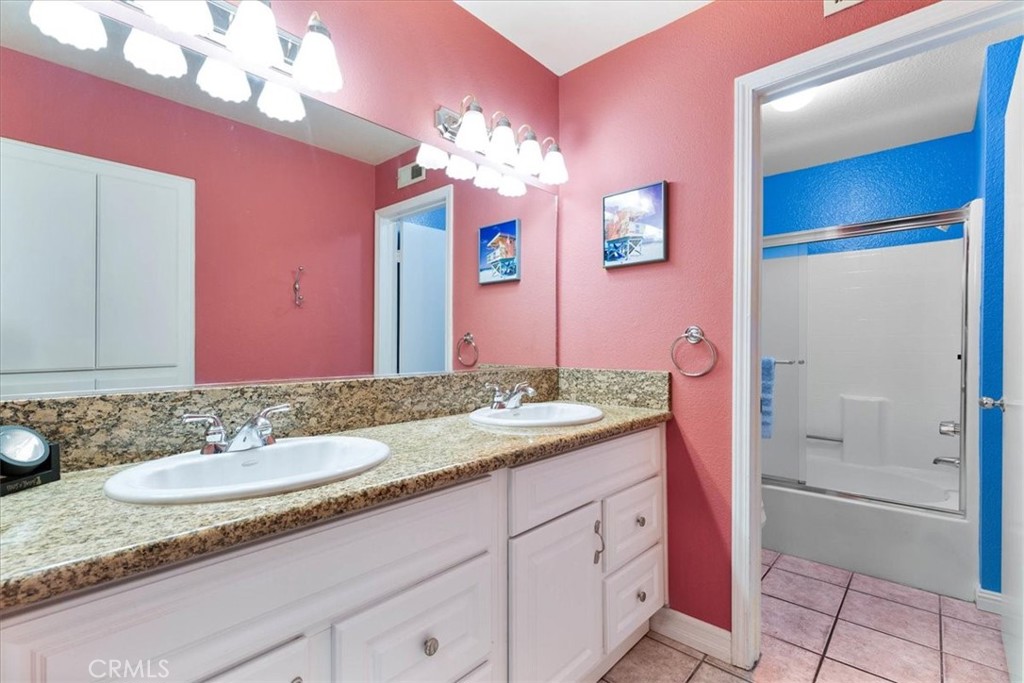 3913 N North Virginia Road 203