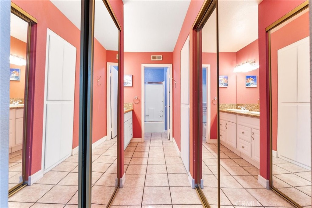 3913 N North Virginia Road 203