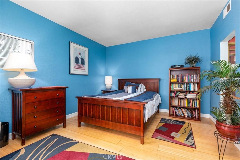 3913 N North Virginia Road 203