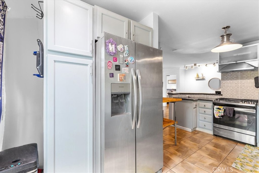 1200 Gaviota Avenue Avenue 116