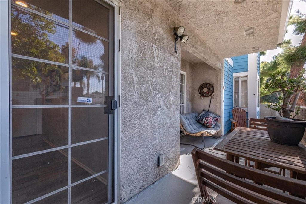 1200 Gaviota Avenue Avenue 116