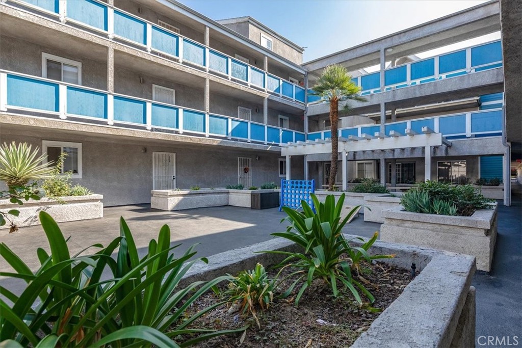 1200 Gaviota Avenue Avenue 116