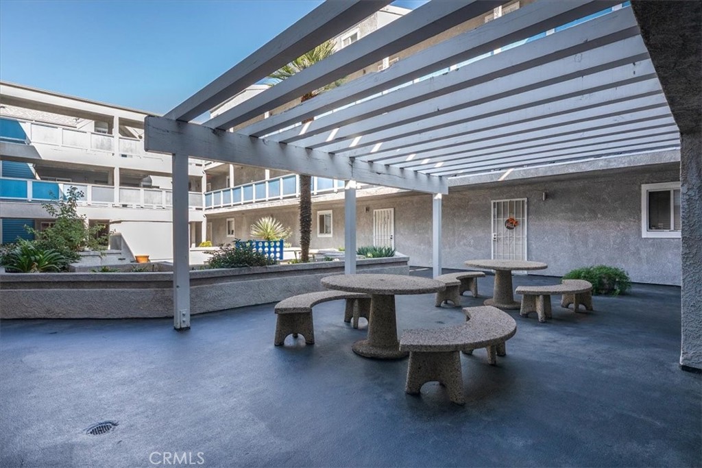 1200 Gaviota Avenue Avenue 116