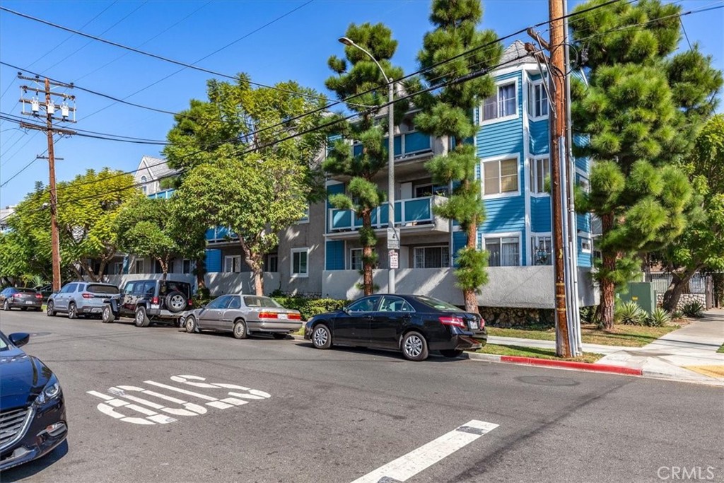 1200 Gaviota Avenue Avenue 116