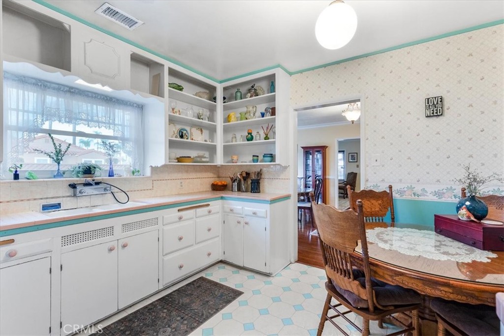 2289 Golden Avenue Avenue