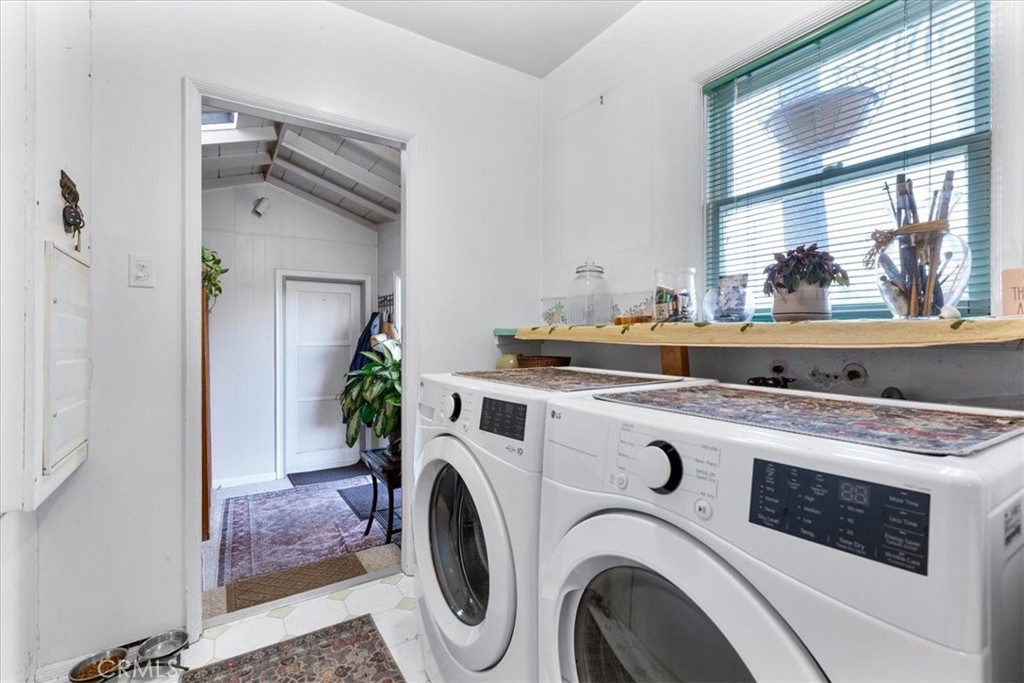 2289 Golden Avenue Avenue