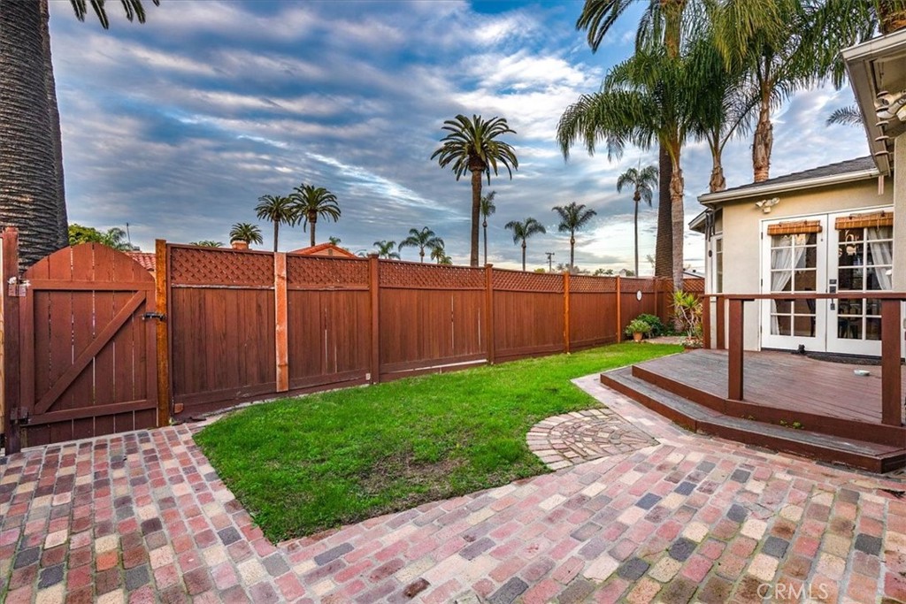 2289 Golden Avenue Avenue