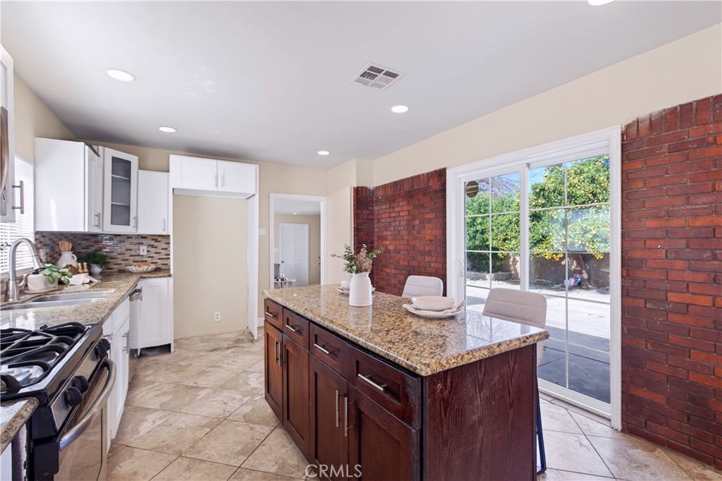 6127 Adenmoor Avenue