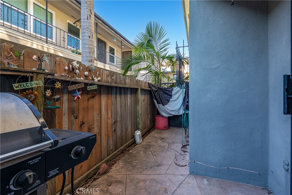 1273 E Appleton St 3