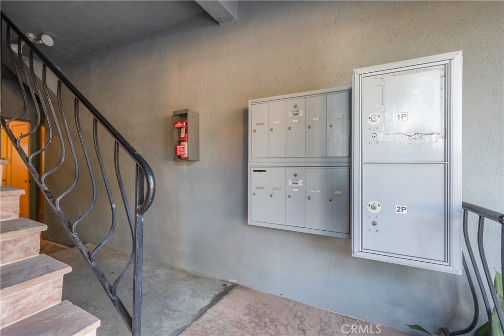 1273 E Appleton St 3