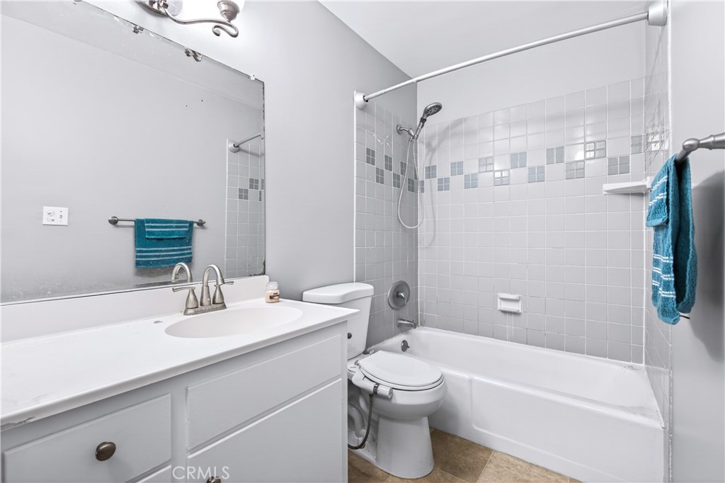 1187 East 3rd Street 305
