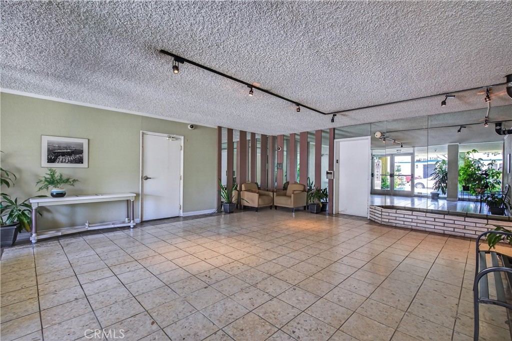 1187 East 3rd Street 305