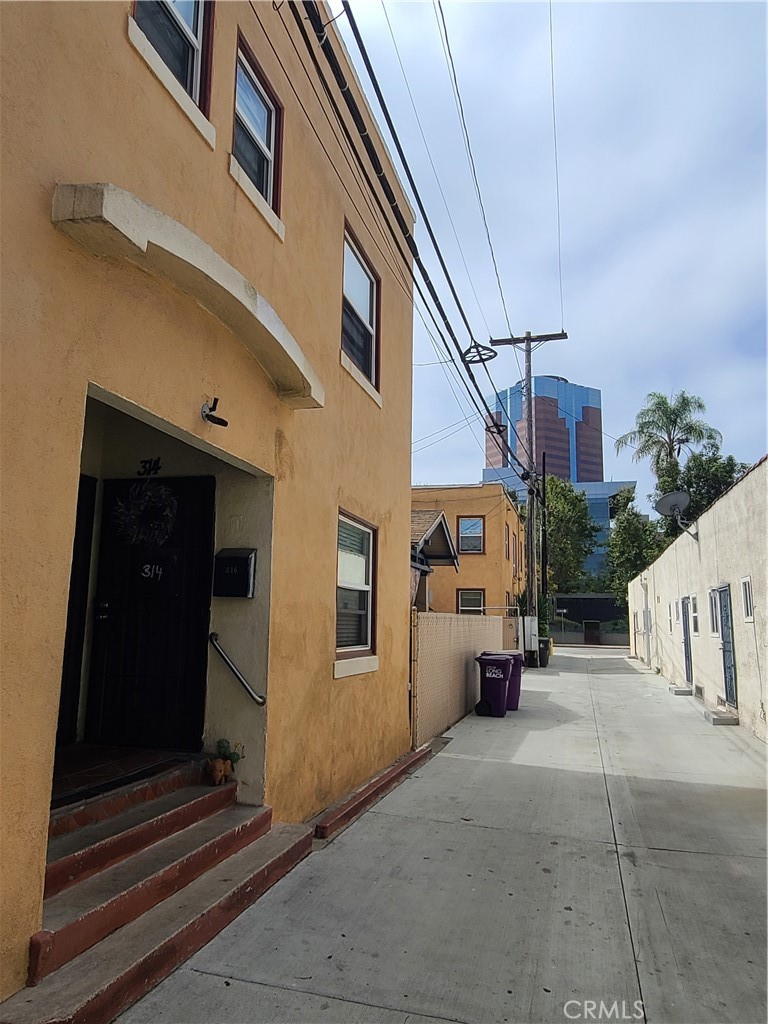 617 West 3rd Street