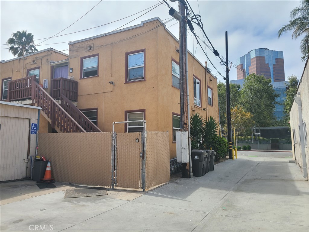 617 West 3rd Street