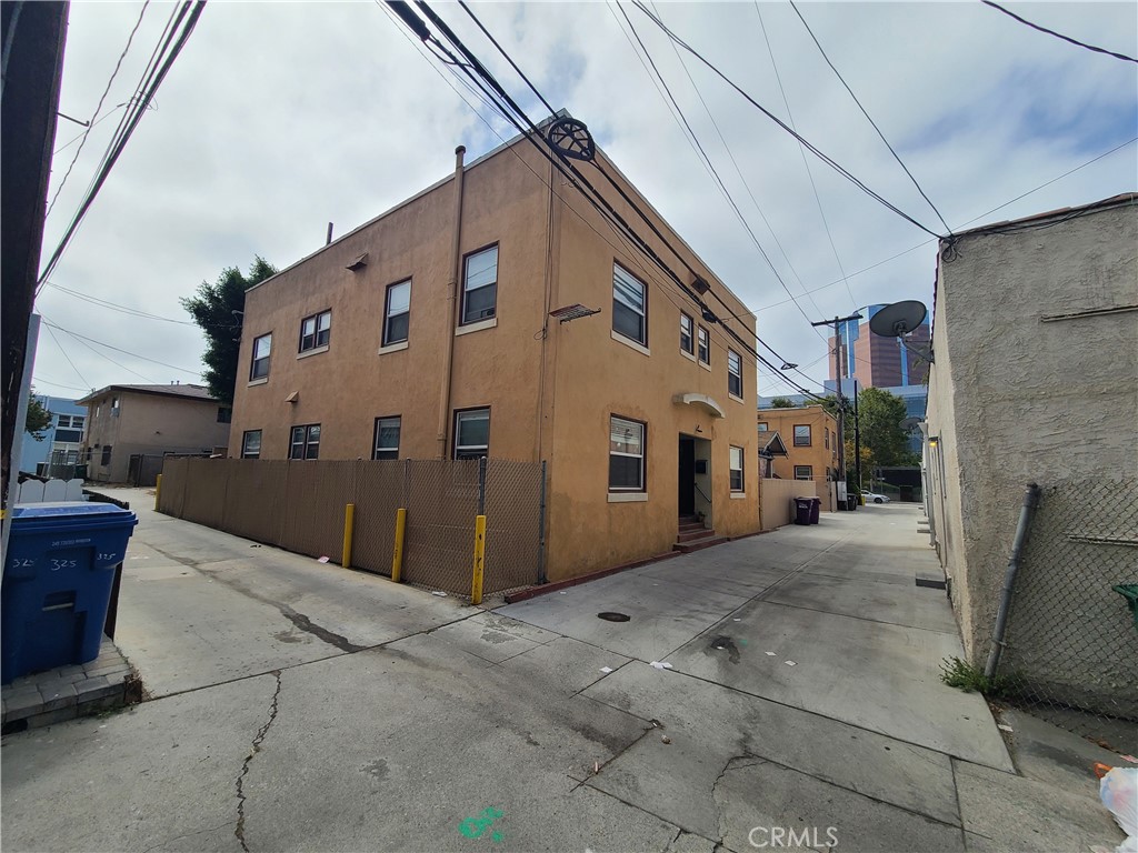 617 West 3rd Street