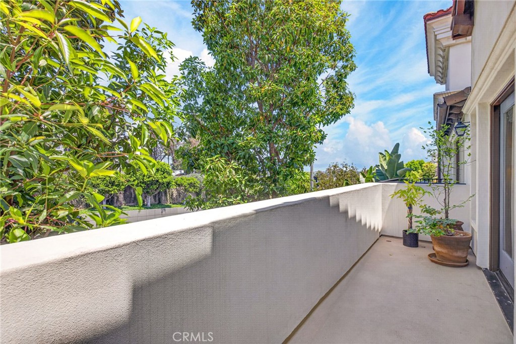 1750 Grand Avenue 6