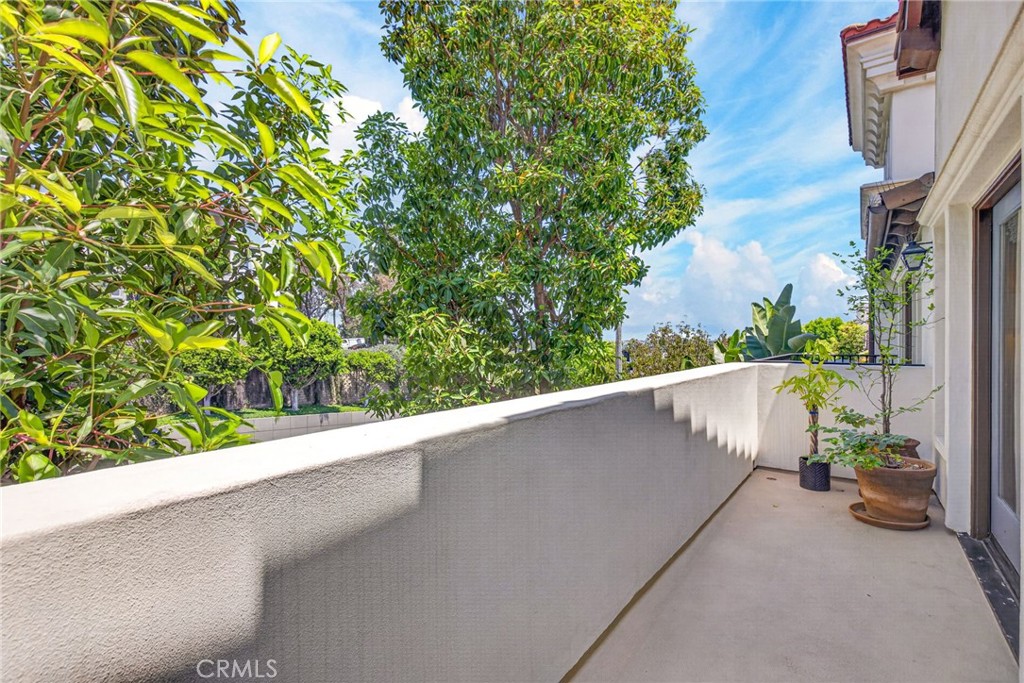 1750 Grand Avenue 6