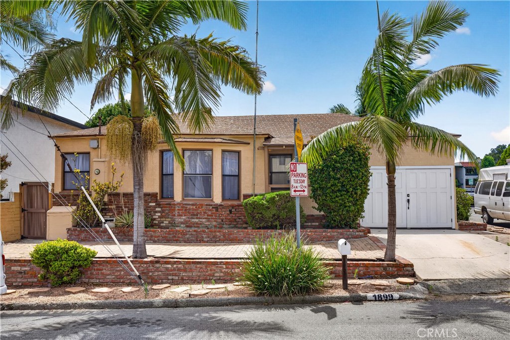 1899 Gladys Avenue