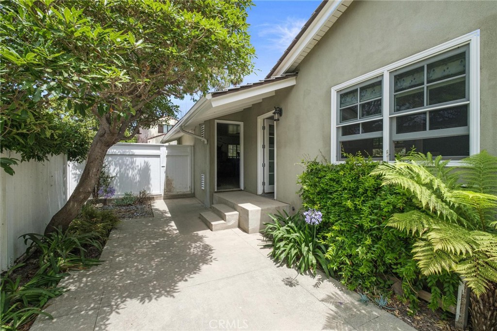 2641 Via Pacheco