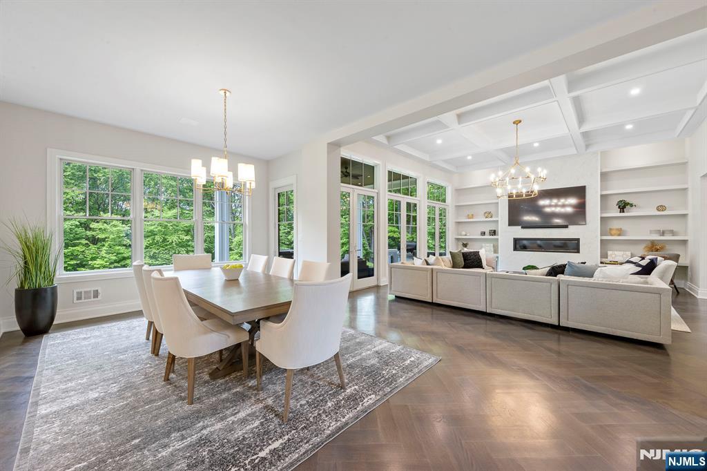 396 Knollwood Road