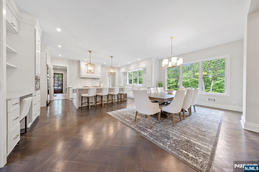396 Knollwood Road