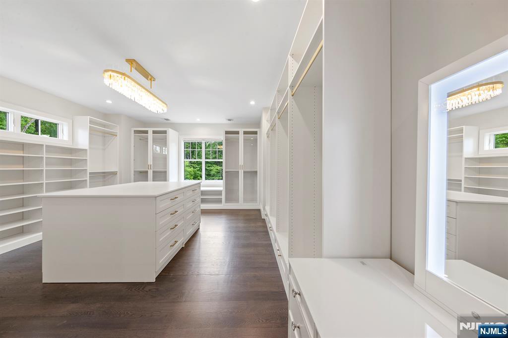 396 Knollwood Road