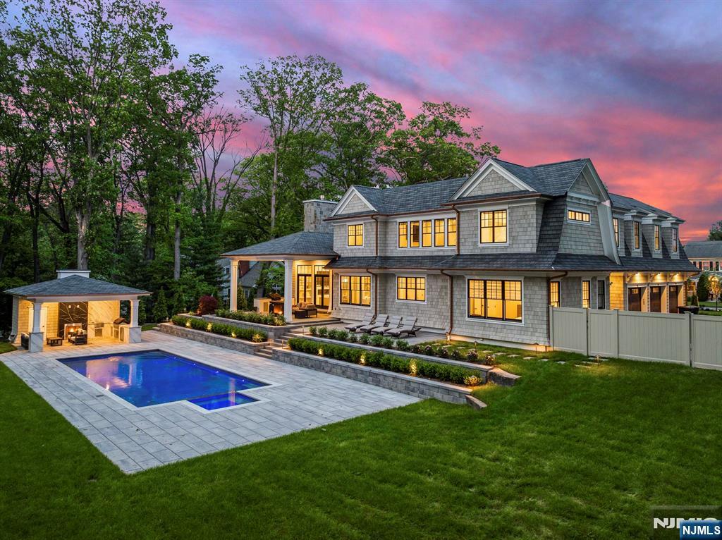 396 Knollwood Road
