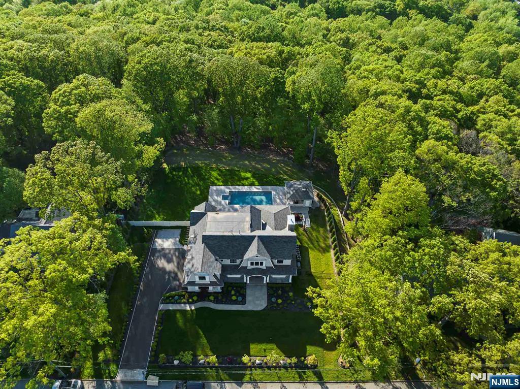 396 Knollwood Road