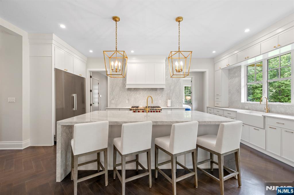 396 Knollwood Road