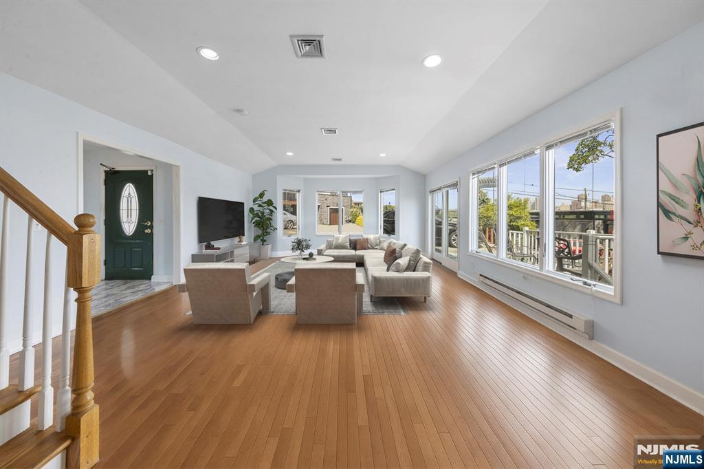 4 Colony Road
