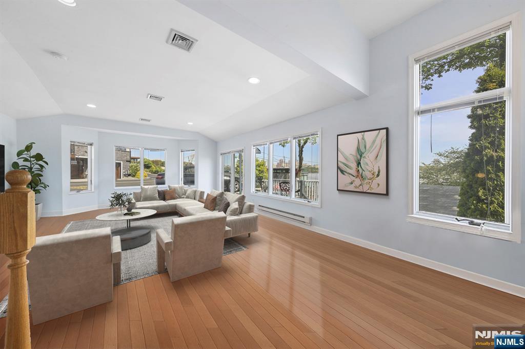 4 Colony Road