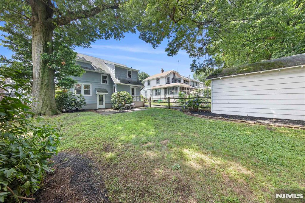 59 W Forest Avenue
